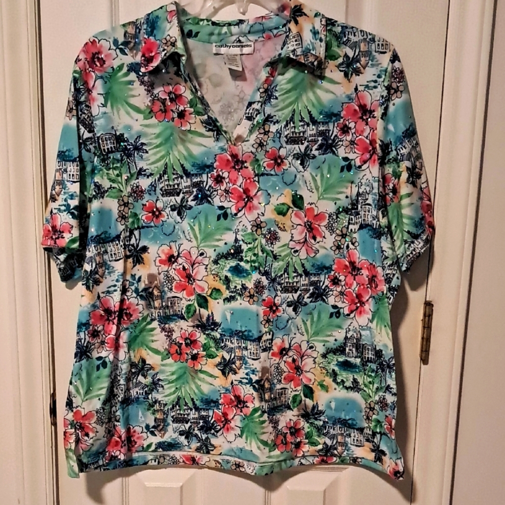 Short Sleeve  Shirt With Colorfull Accents. By Cathy Daniels